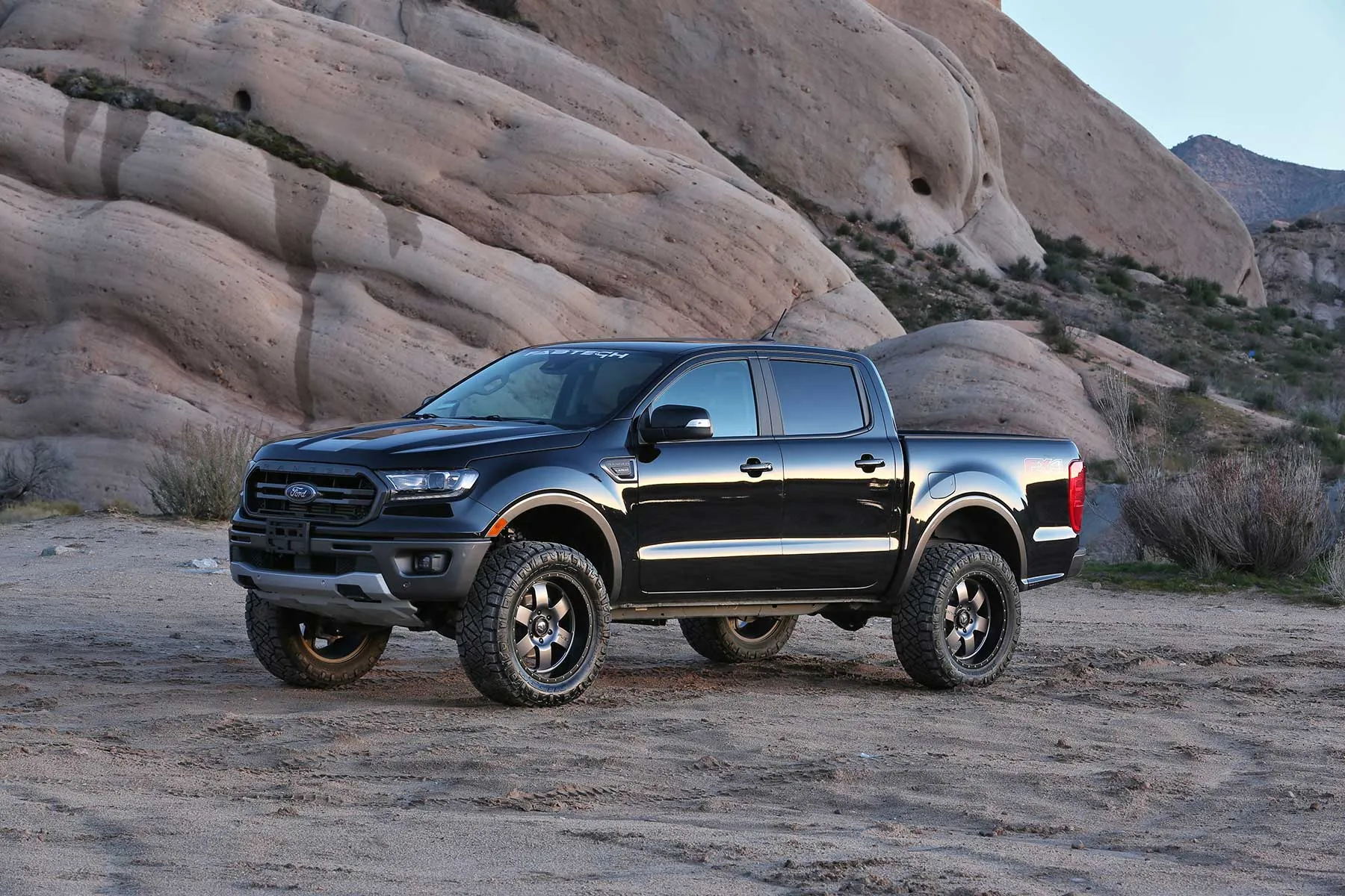 Fabtech 3.5″ Ball Joint UCA System w/ Dirt Logic Rear Shocks & Intrusion Beam Kit - 2019 Ford Ranger