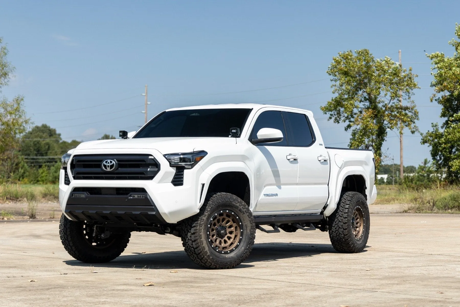 Rough Country 3.5" Lift Kit w/M1R Struts & Rear Shocks | 2024  Toyota Tacoma